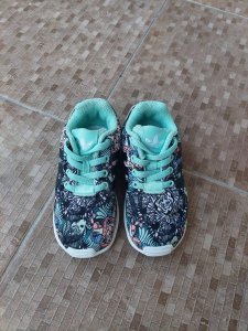 Adidas patike odlicne broj 23