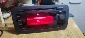 radio cd za seat ibizu 2010 god.