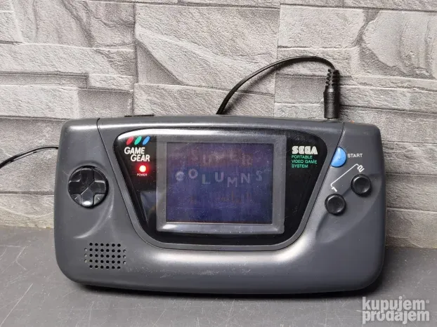 Sega Game Gear konzola