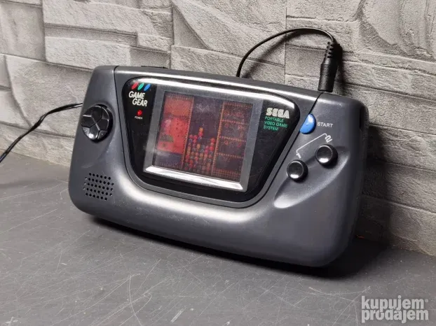Sega Game Gear konzola