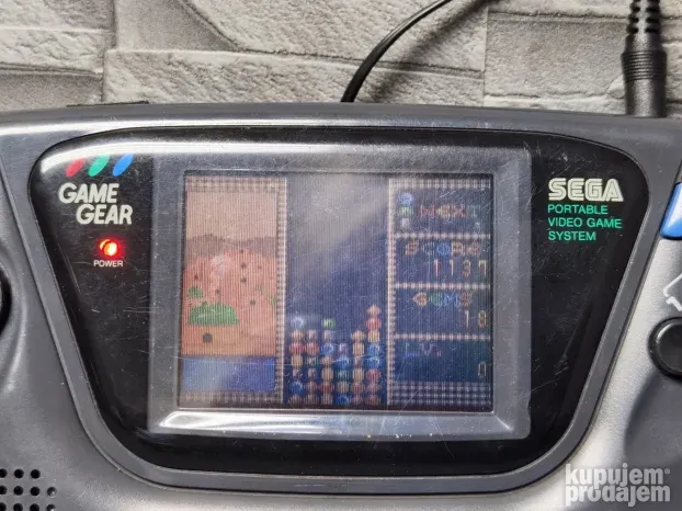 Sega Game Gear konzola
