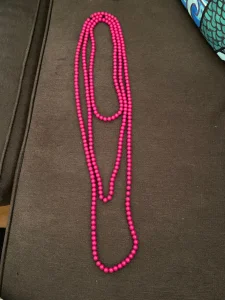 Tri odvojene pink boja