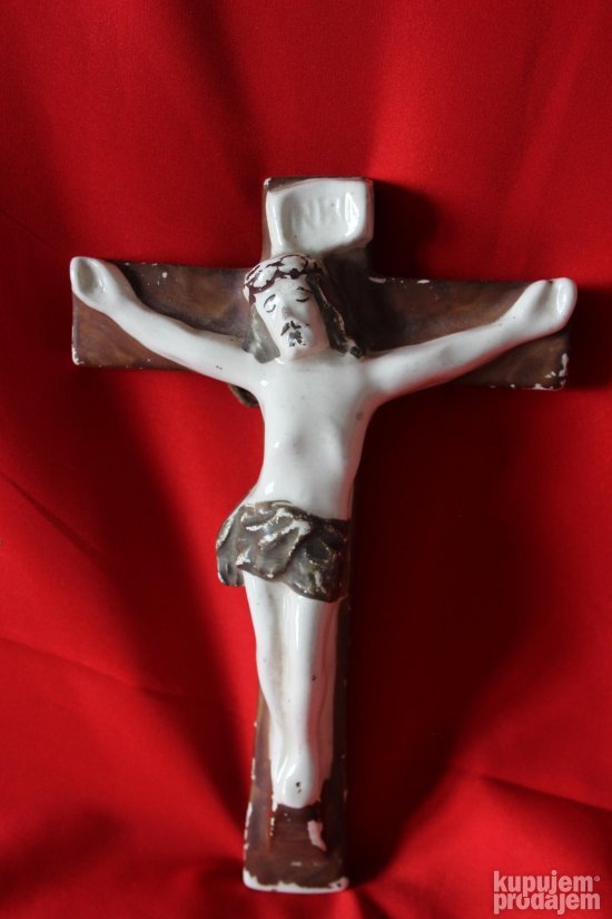 Hrist Na Krstu, Keramika
