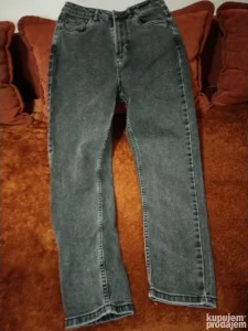 muške  duboke farmerke broj 36 mogu biti ženske
