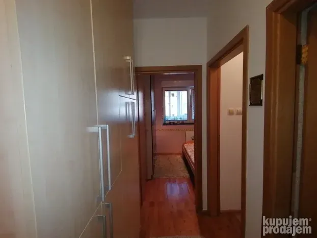 Odličan, 38 m2 - Nova Detelinara!