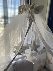 Baldahin  za krevetac 3 dugara u Parizu