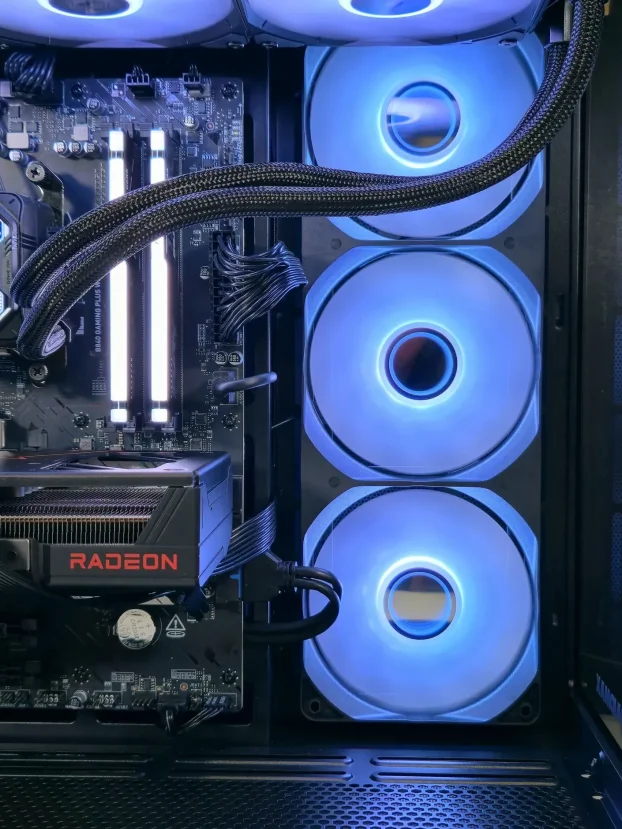 Ryzen 7 7800X3D RX 9060XT B840 32GB 1TB - SM160PC