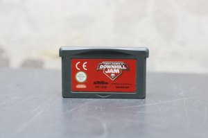 Igra za Game Boy advance - Downhill jam