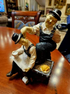 Stara figura Stanlio i Olio, donesena iz Londona, 20 cm