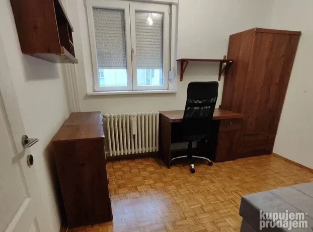 Kej, trosoban, 73m2