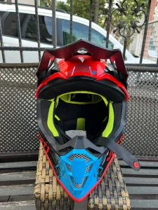 Just1 fullface mtb kaciga