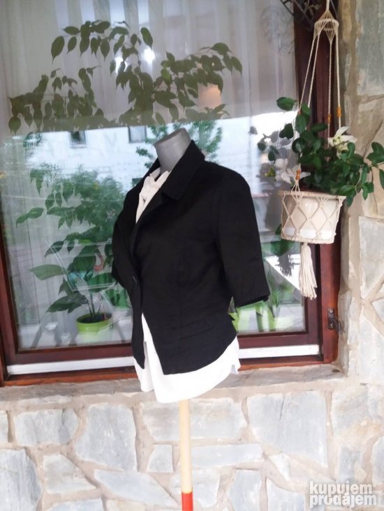 Crn blejzer kratak rukav VERO MODA vel. 40