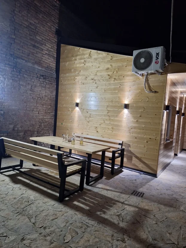 Sto i 4 klupe, baštenski stolovi i klupe, sto i klupe