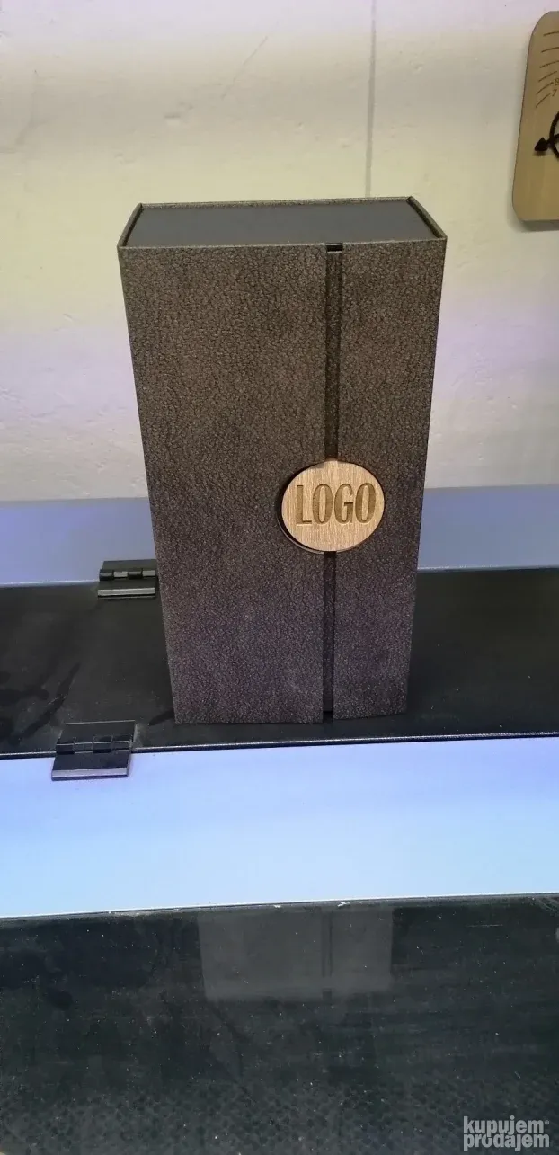 Pijani Registrator ,  Kutije za piće, Svetleća reklamna post