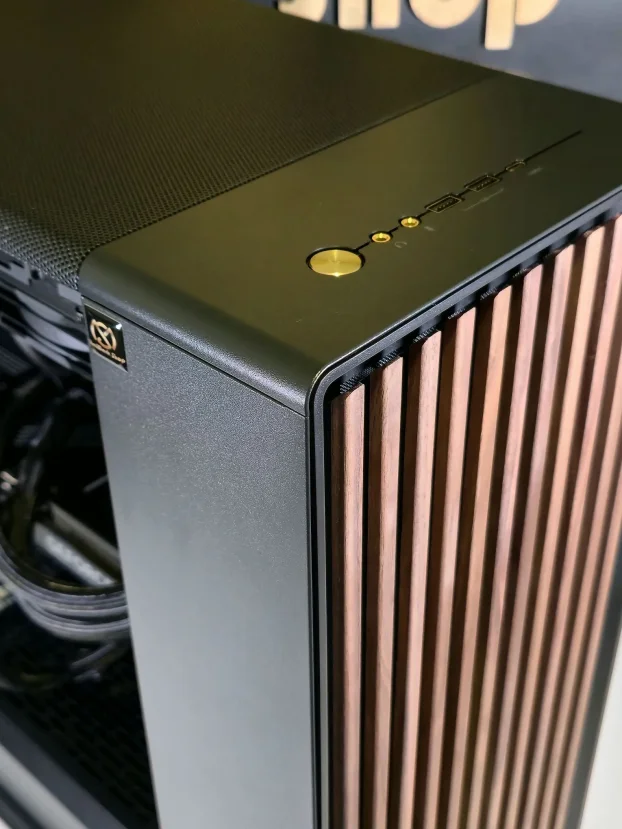 Ryzen 9 9950X3D RTX 5080 X870 96GB 2TB -SM128PC