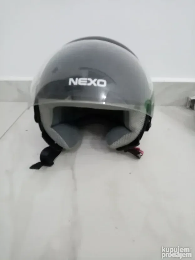 Kaciga za motor rezervisano