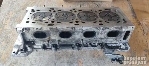Glava motora 1.9 alfa romeo, opel
