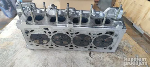 Glava motora 1.9 alfa romeo, opel