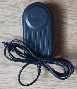 Samsung punjac AA-E8 i AA-E7A 8.4 V za kamkordere