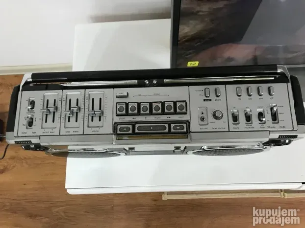 SHARP GF 9191. Boombox - Ghetto-Blaster. Radio Cassette