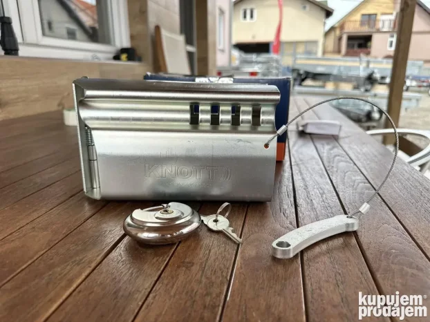 KNOTT Boks za zakljucavanje prikolice