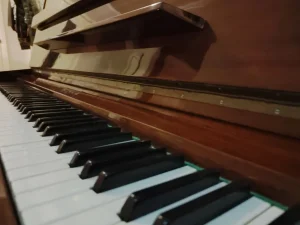 Pianino -RIGA- prodajem