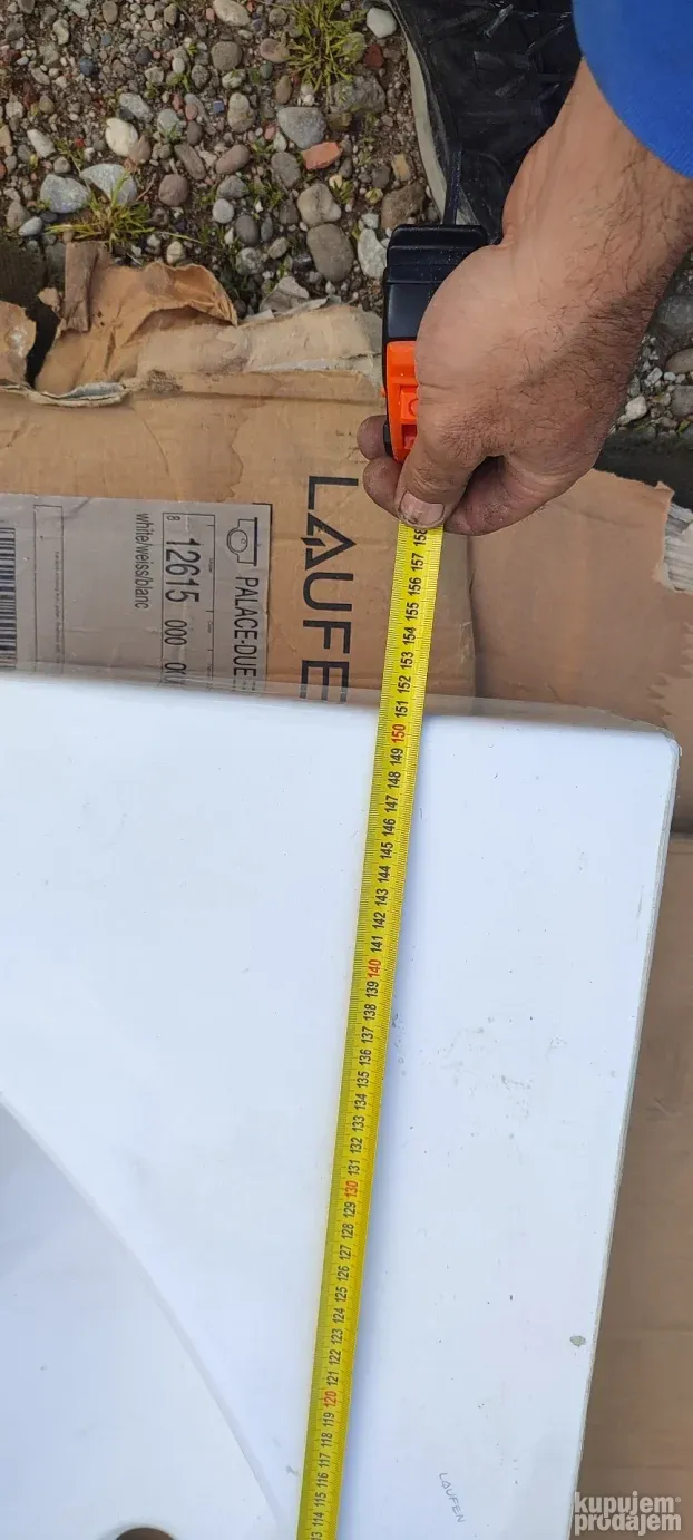 umivaonik keramicki dupli viseci 150x56cm.