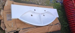 umivaonik keramicki dupli viseci 150x56cm.