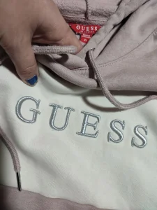 GUESS duks sa kapuljacom