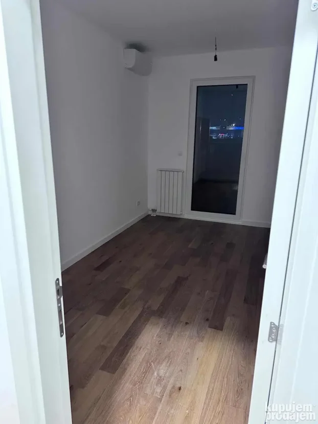 Miodraga Vlajica Šuke, Kragujevac, Bubanj, 3.0 trosoban, 106 m²