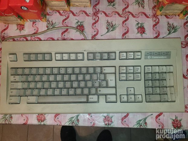 Commodore pc 10-3 sa monitorom commodore 1084s