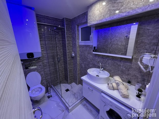 Izdajem Nov Apartman u Paraliji Paralia Katerini Hermes Sara