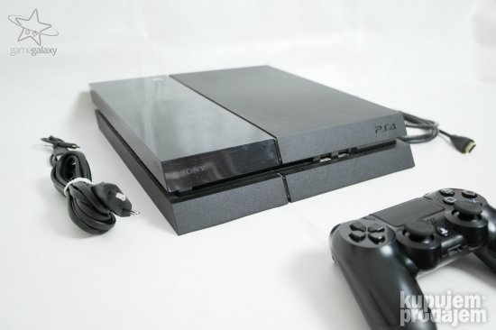 Playstation 4 / 500GB / 1 Džojstik / Red Dead Redemption 2