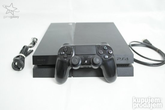 Playstation 4 / 500GB / 1 Džojstik / Red Dead Redemption 2