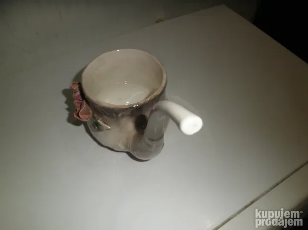 Majolika posuda u obliku lule N-Capodimonte