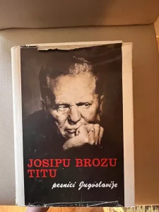 Josipu Brozu Titu pesnici Jugoslavije