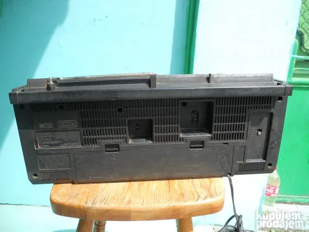 blutut poklon hitachi aux pojacalo i  radio snazan