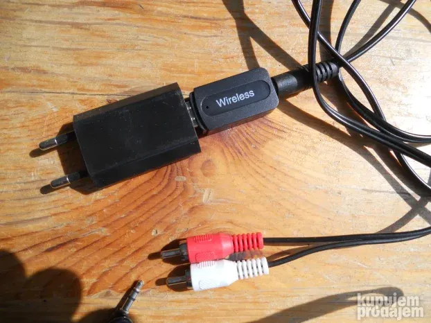 blutut poklon hitachi aux pojacalo i radio snazan