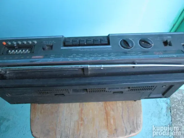 blutut poklon hitachi aux pojacalo i radio snazan