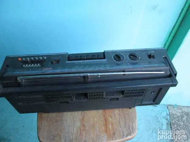 blutut poklon hitachi aux pojacalo i radio snazan