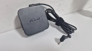 NOV Original punjac adapter ASUS 65W 19V 3.42A 4.5x3.0mm