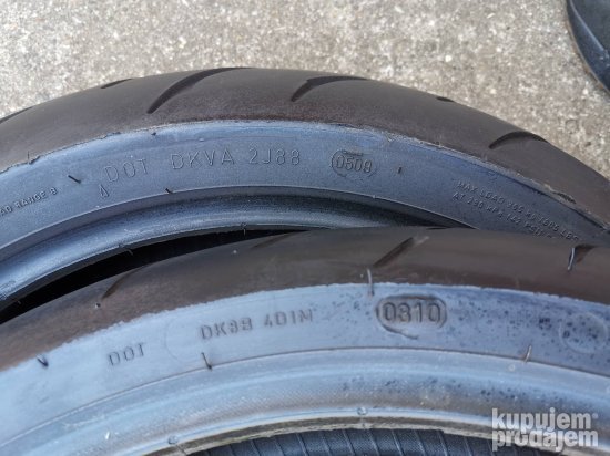 Moto gume dunlop 180/55/17 i 120/70/17 god 2008/2010