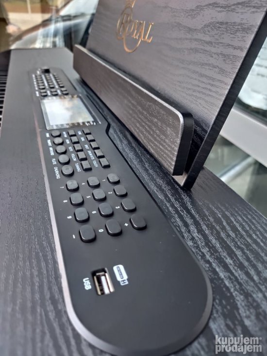 Elektricni klavir Royal 8813 BK