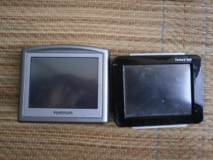 TOM TOM+Packard Bell 2 NAVIGACIJE za 900 dinara