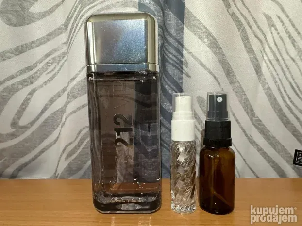 Carolina Herrera 212 VIP Men (BATCH 2019) Dekant 5/10/20 ml