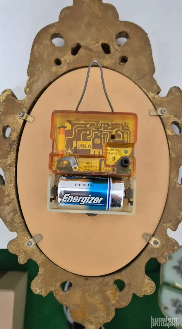 Prelep star pozlaceni zidni sat Luj XV stil