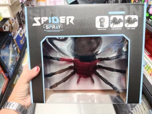 Pauk igracka na daljinsko upravljanje