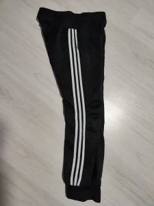 ADIDAS crna trenerka vel. S  34-36