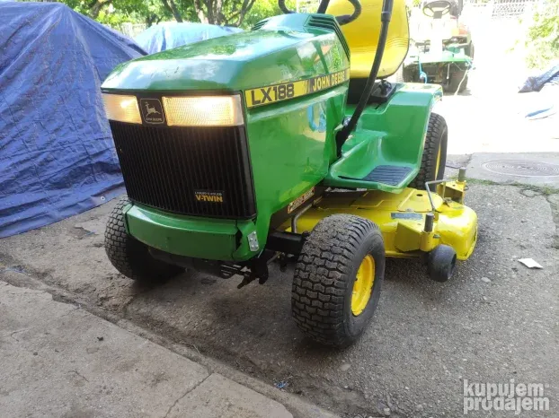 John Deere lx 188 traktor