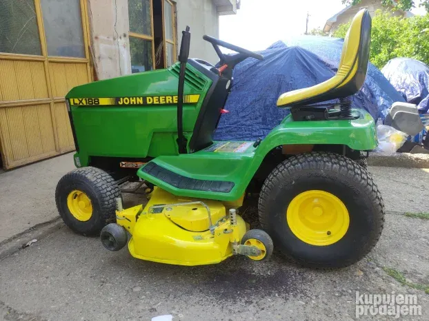 John Deere lx 188 traktor